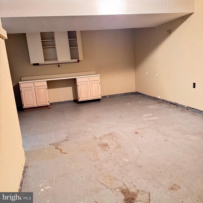 Building Photo - 820 Barkley Dr