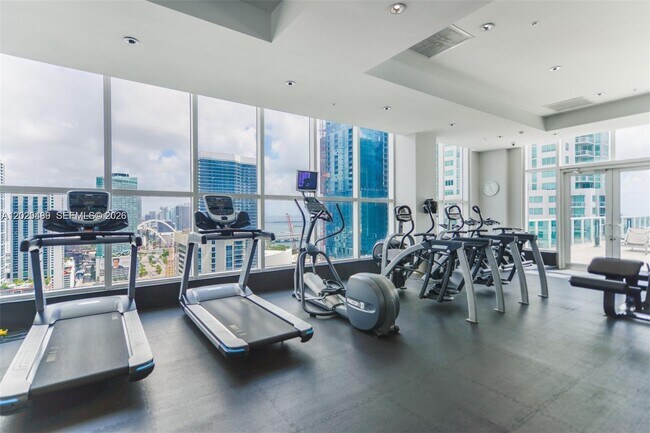 Building Photo - 133 NE 2nd Ave