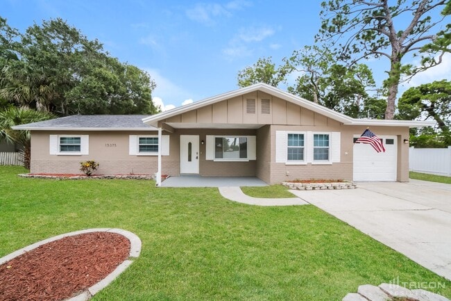 Building Photo - 15375 Hopedale Ln