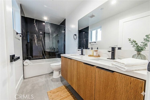 Building Photo - 1658 S Hayworth Ave