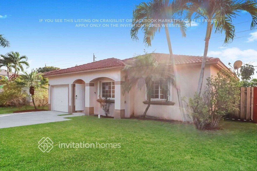 Building Photo - 28550 SW 131st Ct