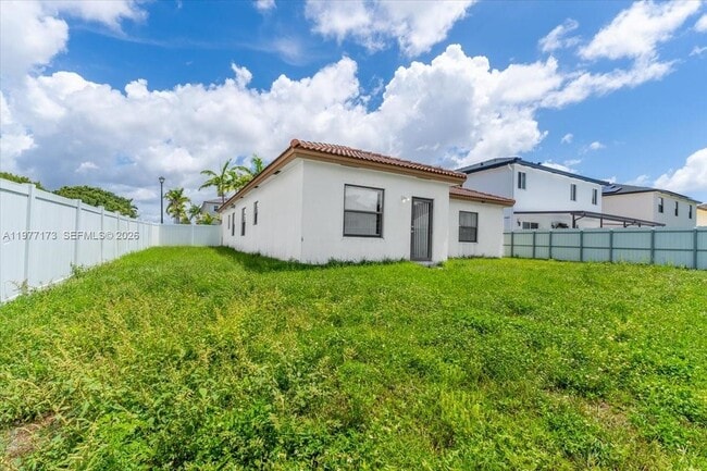 Building Photo - 16186 SW 65th Ln