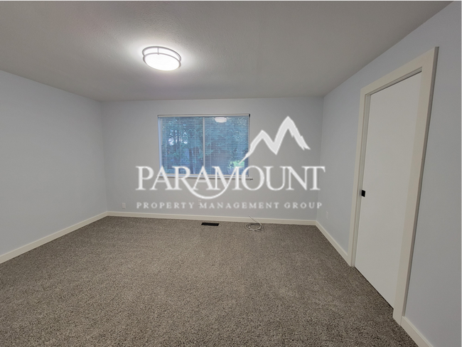 Building Photo - Cute & Fully Remodeled Home in Quiet Neighborhood!