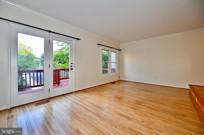 Building Photo - 1561 Templeton Pl