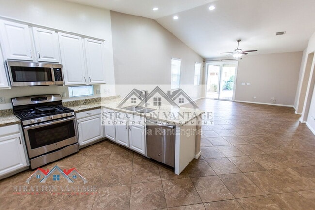 Building Photo - 7465 E Osage Ave