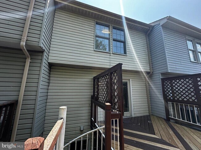 Building Photo - 9799 Mock Orange Ct