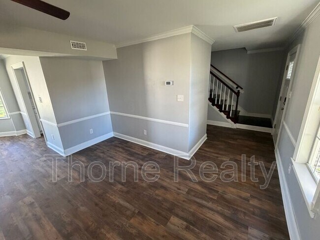 Building Photo - 103 Sara Dr