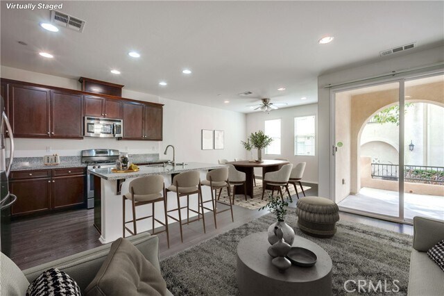 Building Photo - 12531 Elevage Dr