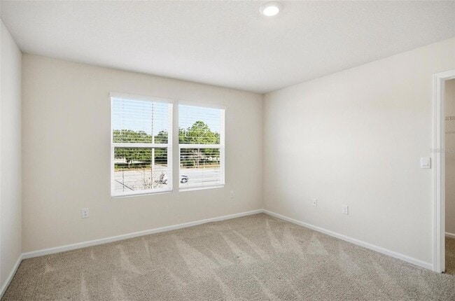 Building Photo - 165 Redbud Rd