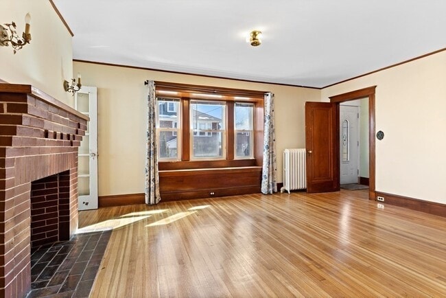 Primary Photo - 64 Beaumont St