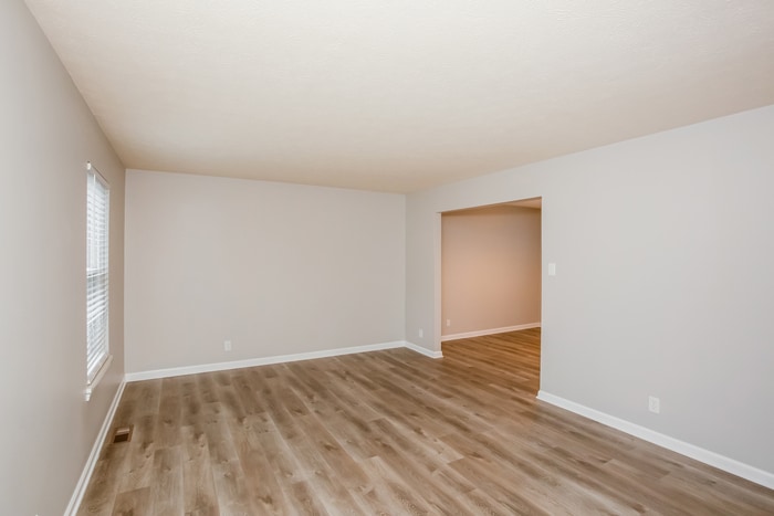 Building Photo - 8223 Maple Leaf Ct