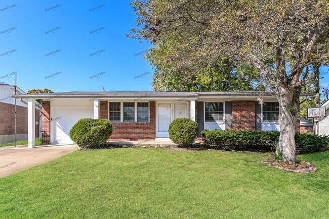 Primary Photo - 1365 Bluefield Dr