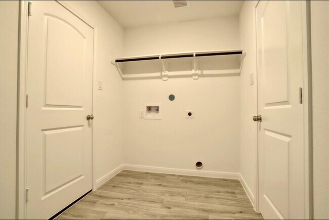 Building Photo - 351 Red Clover