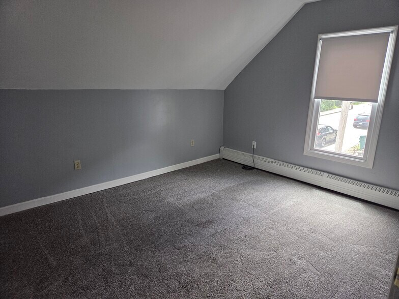 Bedroom 3 - 27 Lafayette St