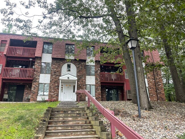 Primary Photo - 25 Woodsedge Dr