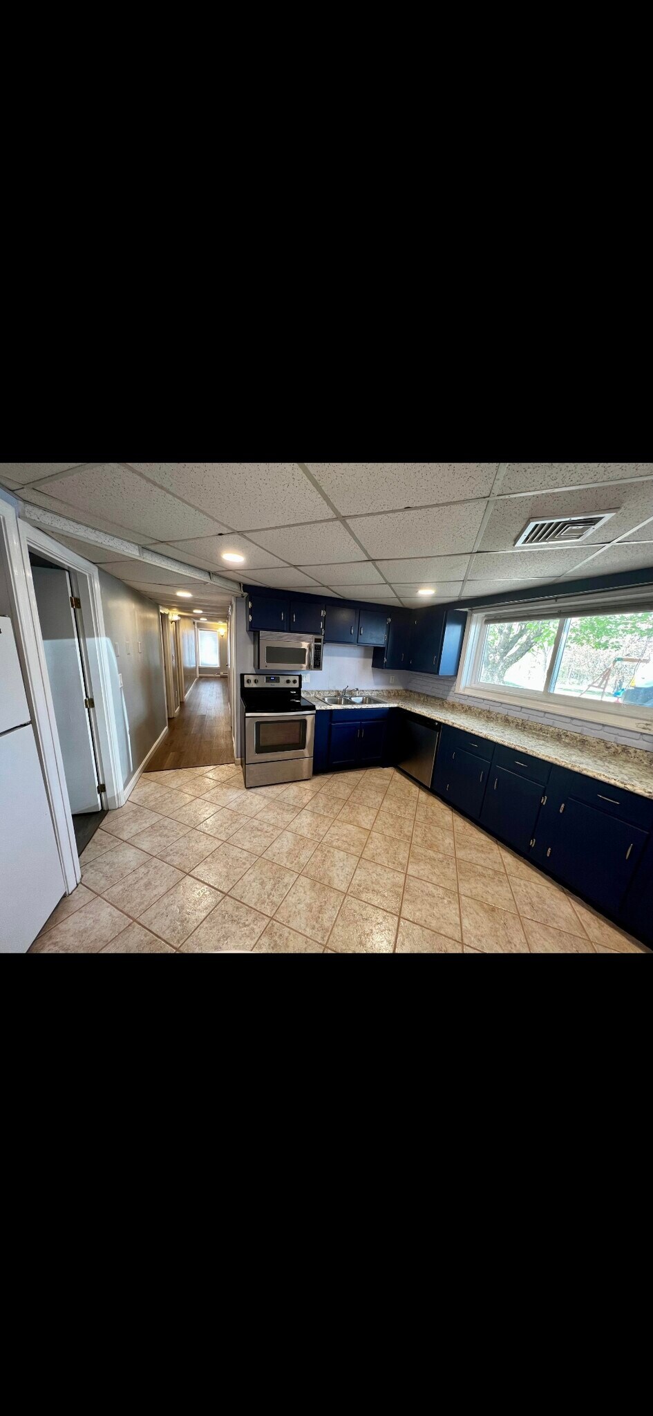 Building Photo - 6 1/2 Floyd Rd