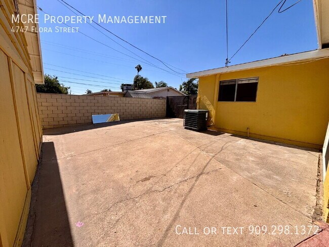 Building Photo - 4747 Flora St