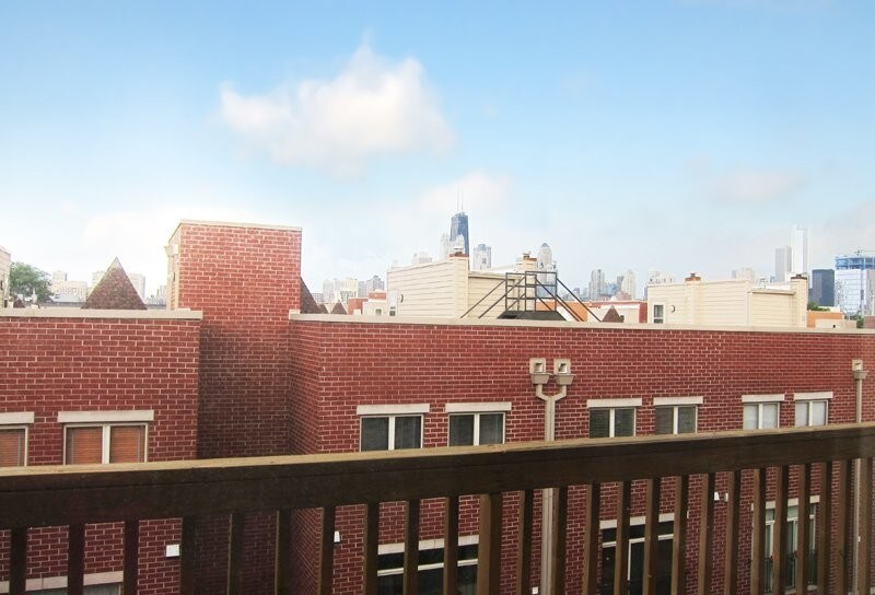 Building Photo - 1421 Halsted N St