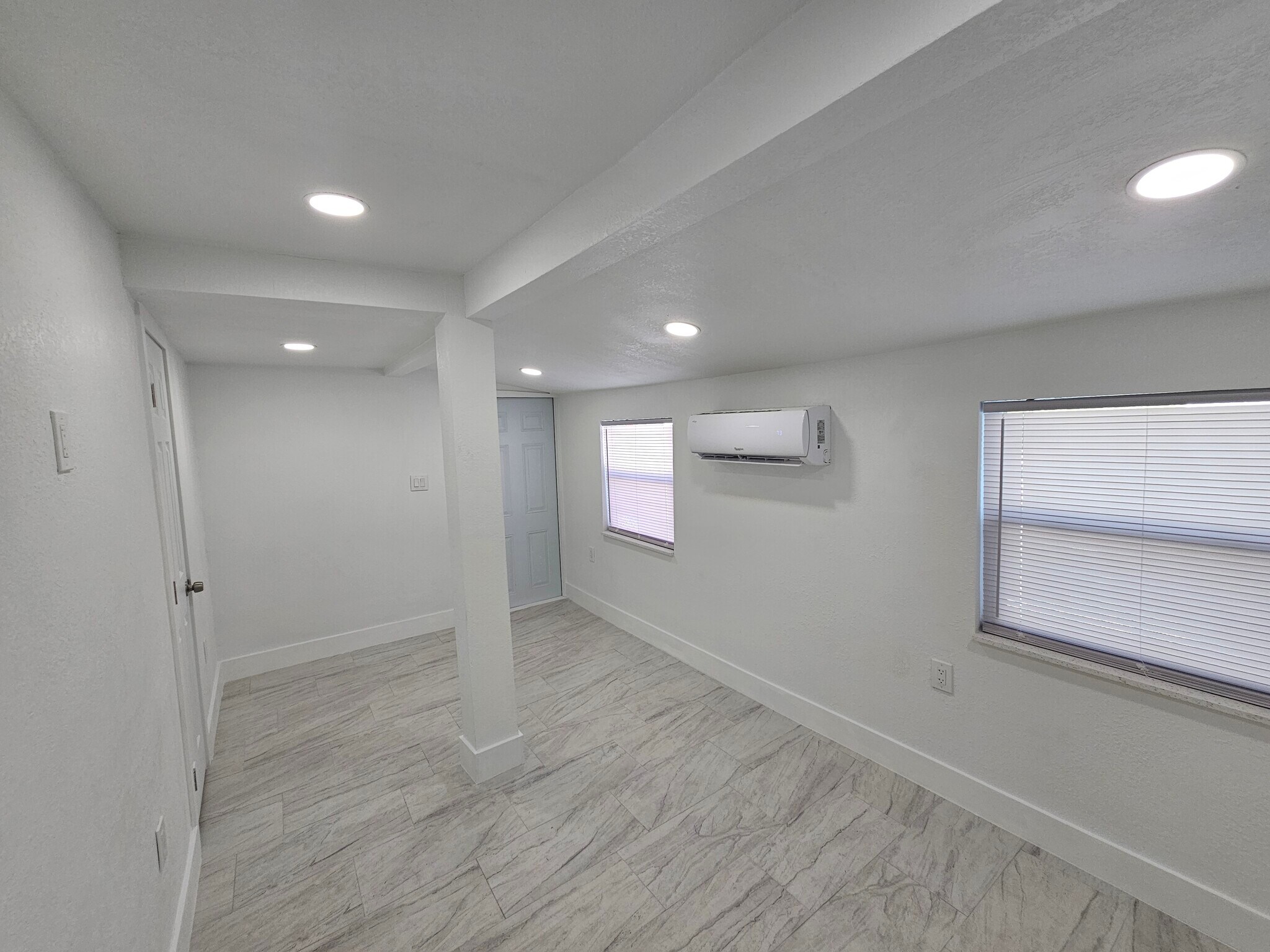 Master bedroom - 1915 NW 82nd St