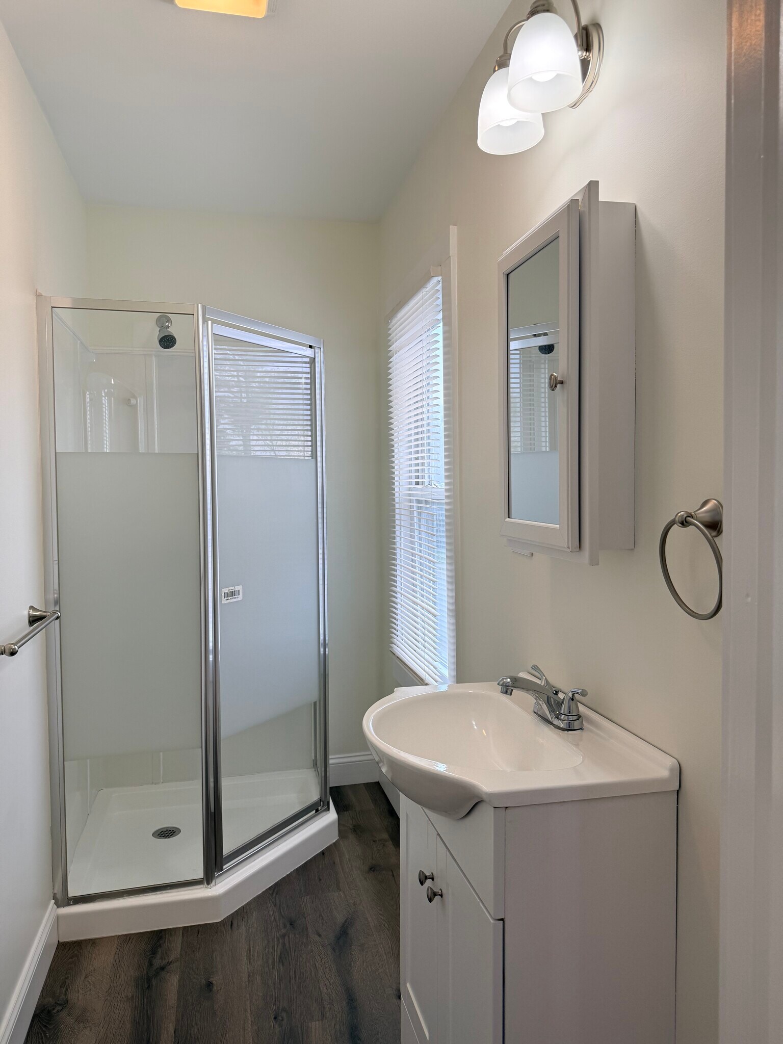 Bathroom - 90 Spruce St