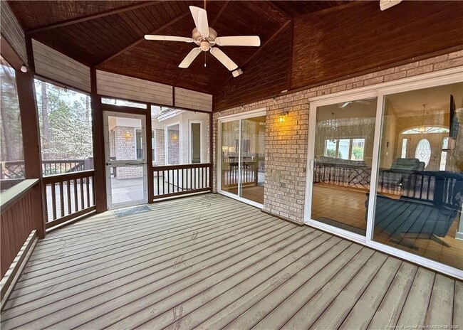 Building Photo - 105 Morris Dr