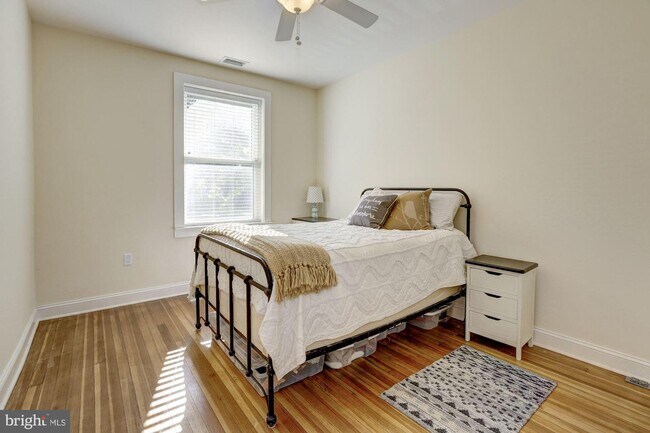 Building Photo - 4114 New Hampshire Ave NW