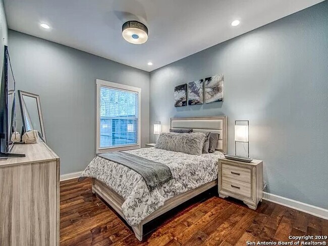 Building Photo - 30 Chapel Hill Cir
