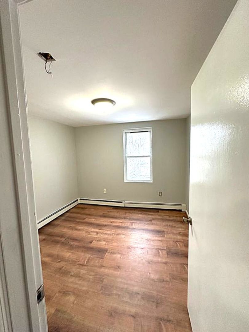 Building Photo - 37-41 Mason Avenue