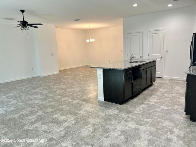 Building Photo - 2320 Arctic Cir