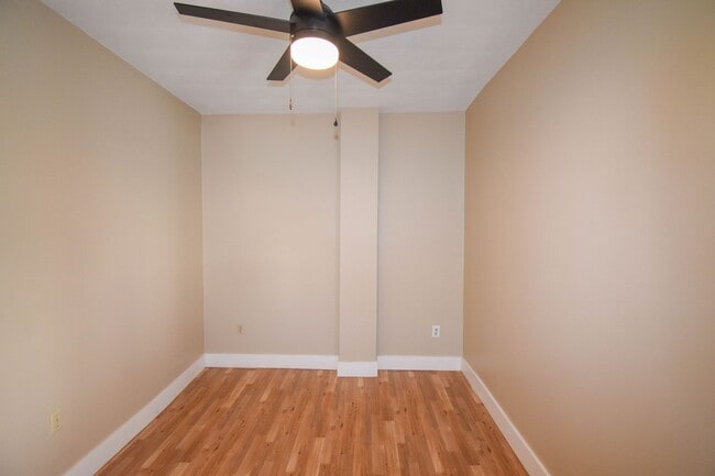 Building Photo - RALL202