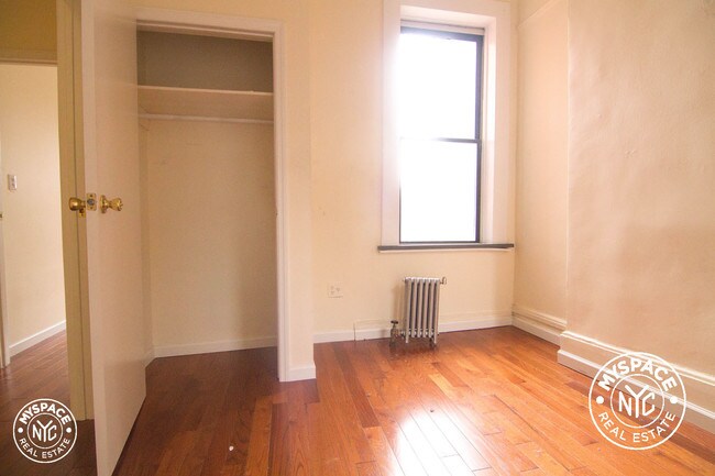 Building Photo - 781 Franklin Ave