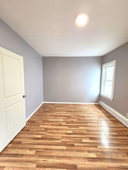 Building Photo - 90-92 Boutwell Street