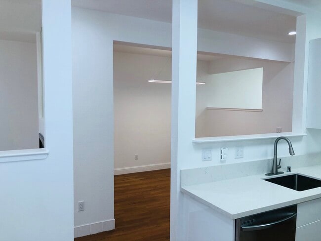 Building Photo - 1755 Filbert St