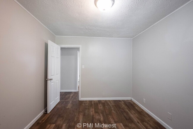 Building Photo - "Charming 3-Bedroom Haven in Mooresville –...