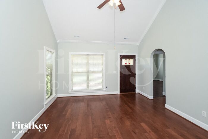 Building Photo - 136 Creekstone Tr