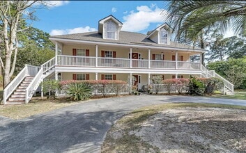 Building Photo - Duplex Apartment Close to Downtown Bluffton!