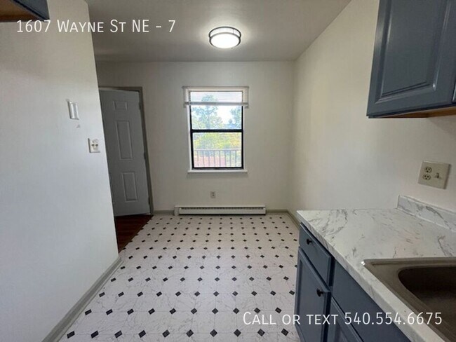 Building Photo - 1607 Wayne St NE