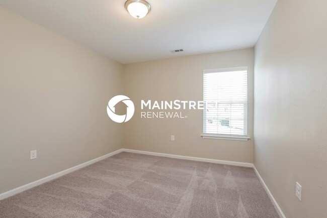 Building Photo - 6216 Summerour Place
