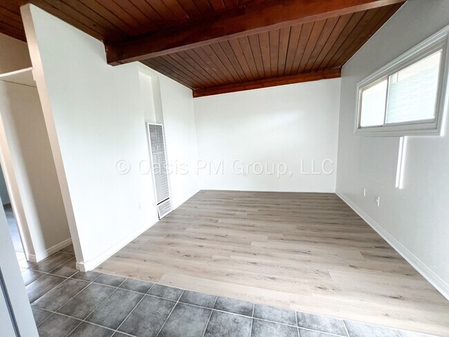 Building Photo - 3205 Joan Rd