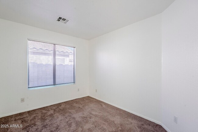 Building Photo - 1312 W Park Ave
