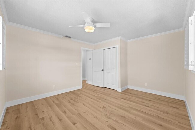 Building Photo - 2026 Bayou Grande Blvd NE