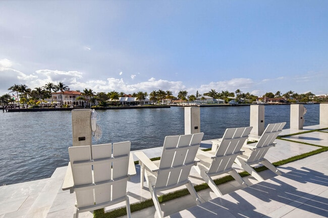 Building Photo - 3109 NE 42nd Ct