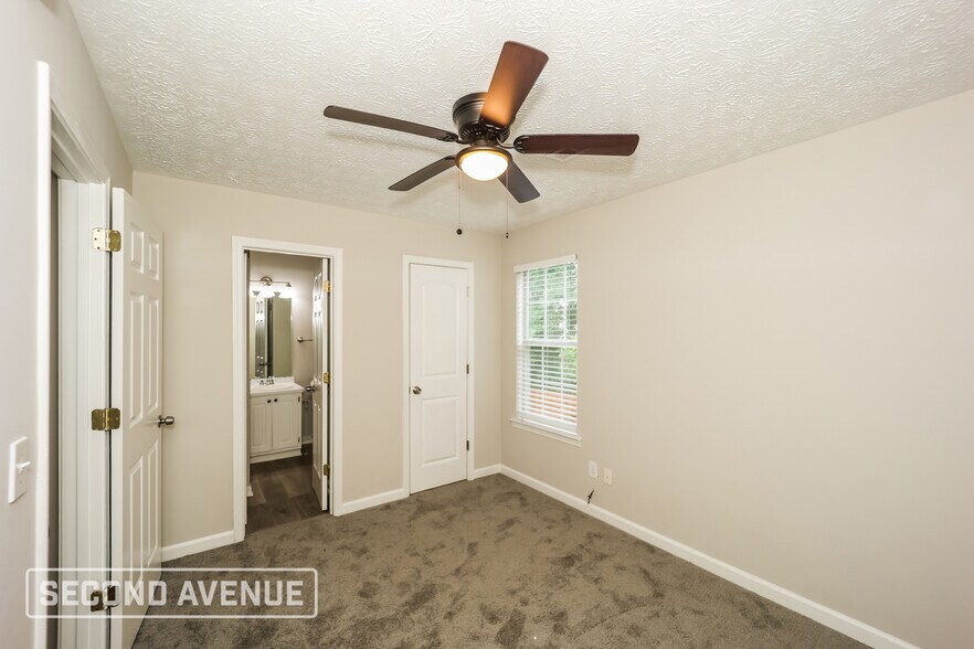 Building Photo - 4223 Reeshemah St