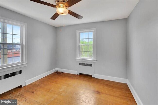 Upper level 1 Bedroom 2 - 427 Hopkins Rd