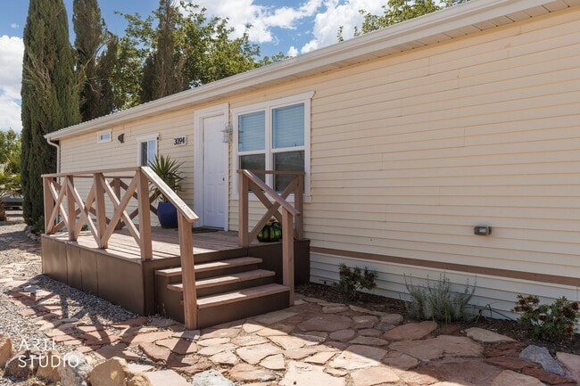 Building Photo - Charming fully furnished 2-bedroom + office home in Beaver Dam, AZ!