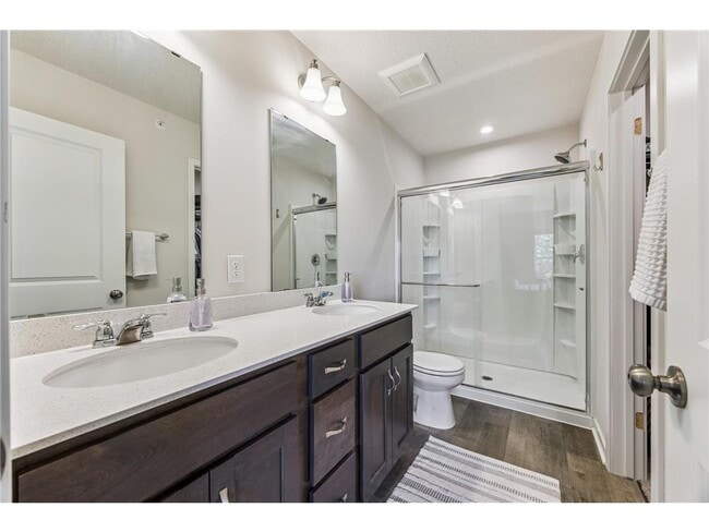 Building Photo - 2223 Gateway Curv