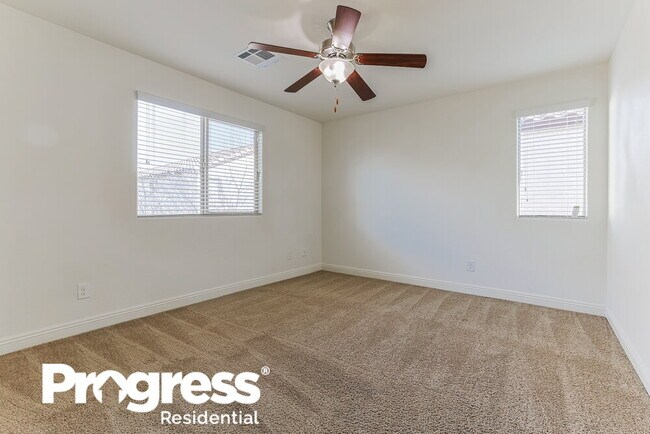 Building Photo - 5534 E Jaeger St