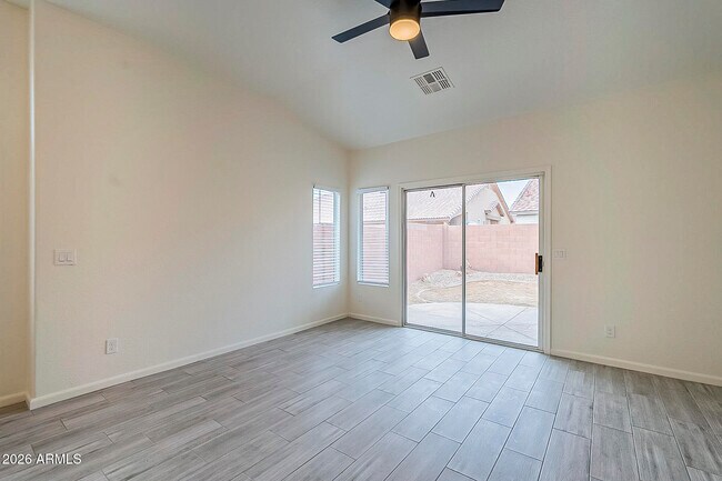 Building Photo - 6610 E University Dr