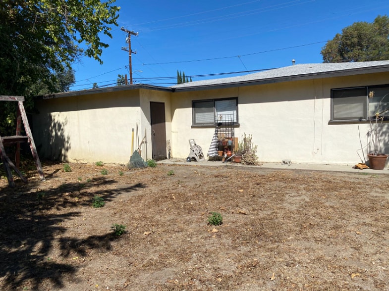 Building Photo - 10860 Freer Ave