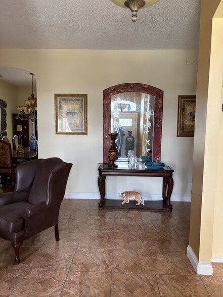 Building Photo - 5475 NW North Crisona Cir